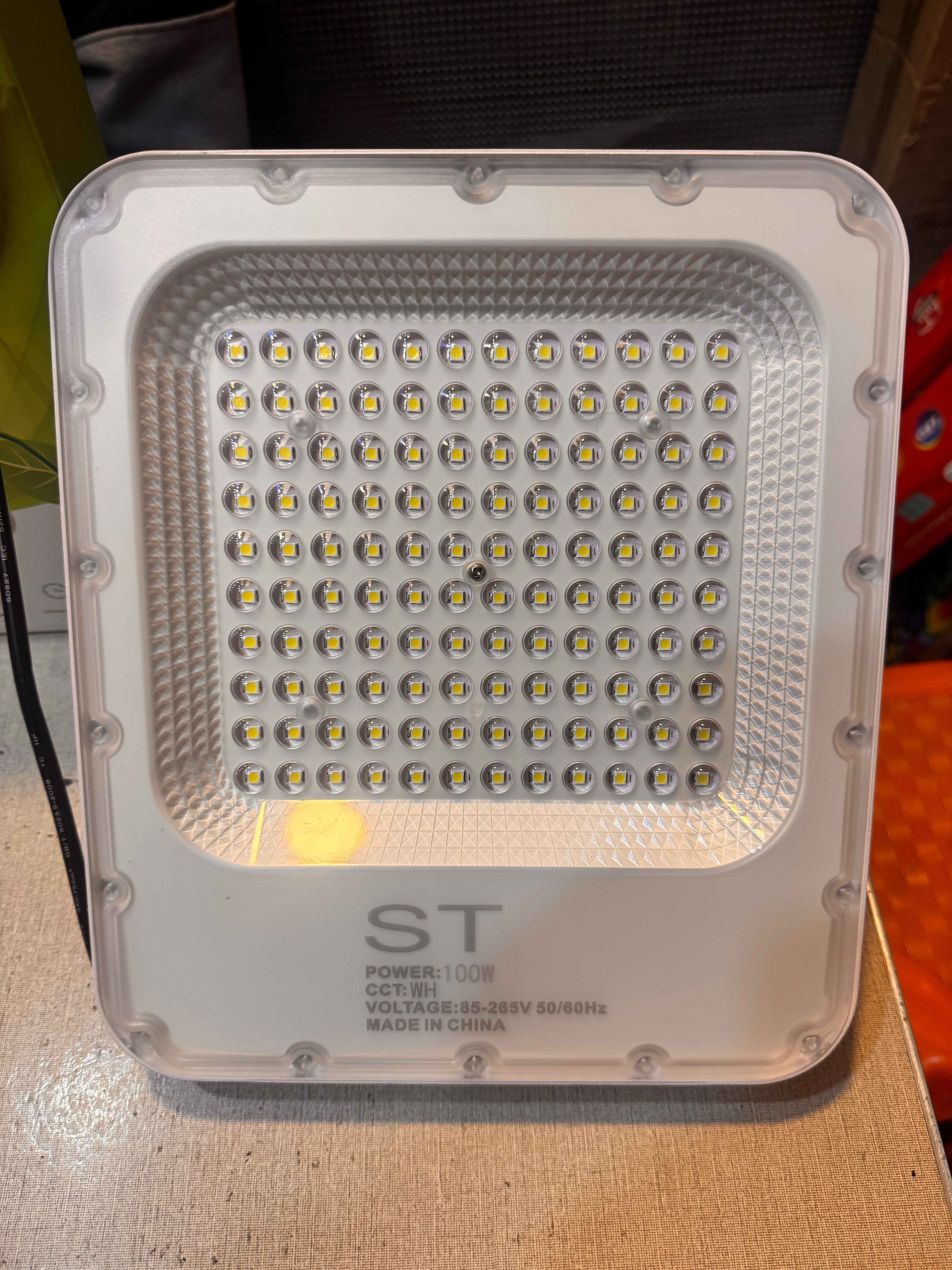 ST 100W LED Floodlight