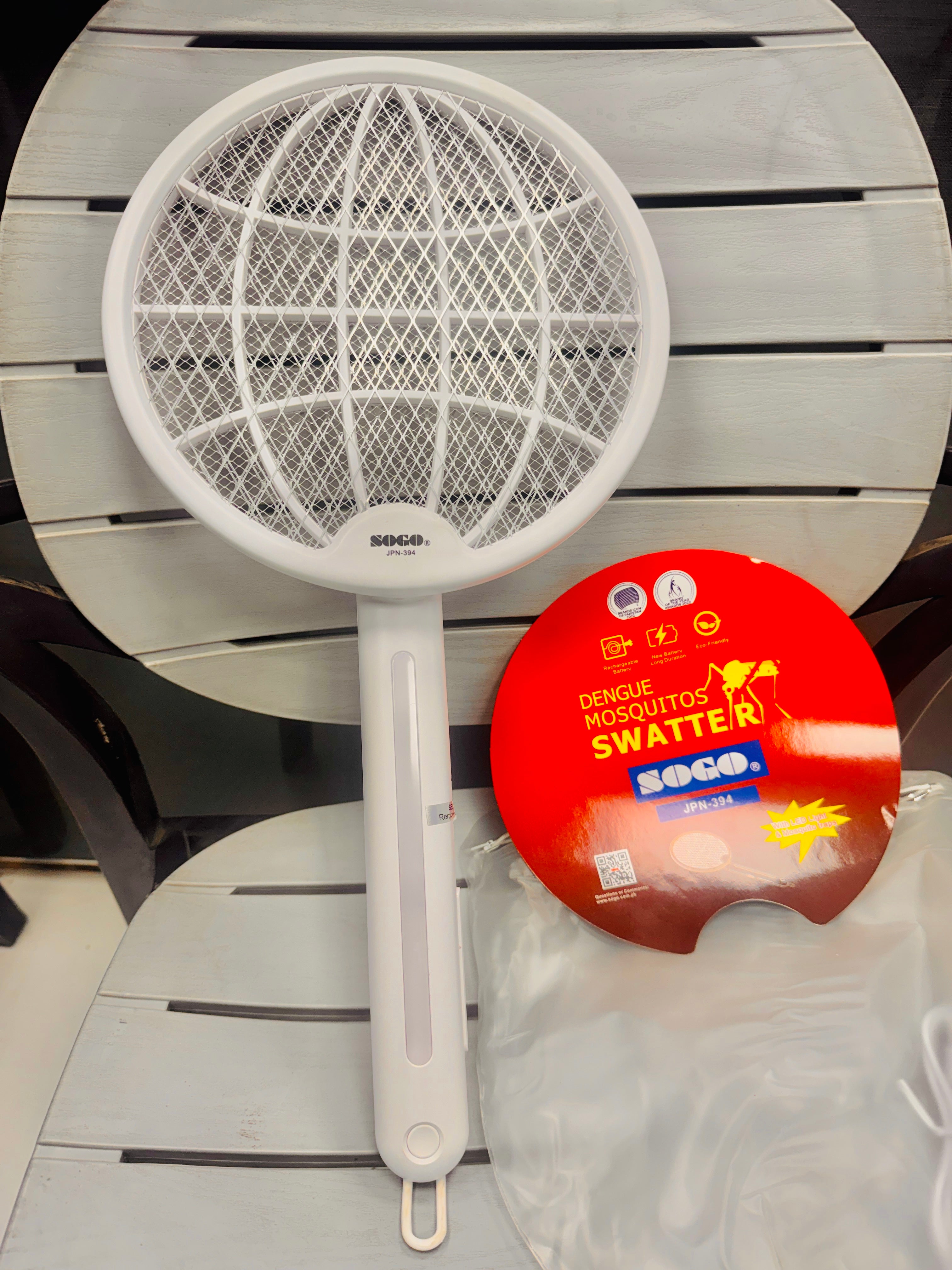 Ultra-Sleek 2-in-1 Rechargeable Mosquito Swatter